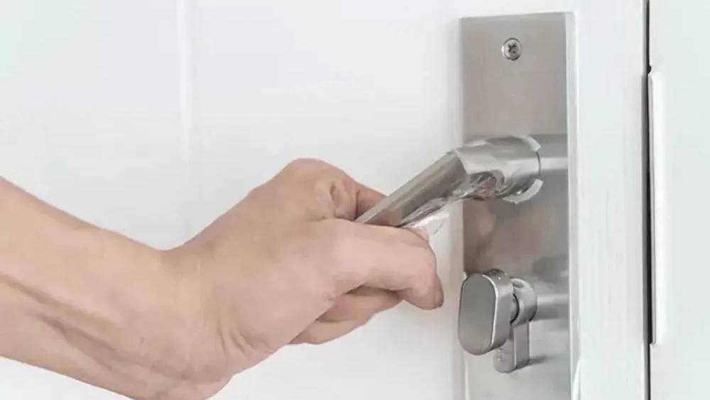 قفل و دستگیره قفل و دستگیره